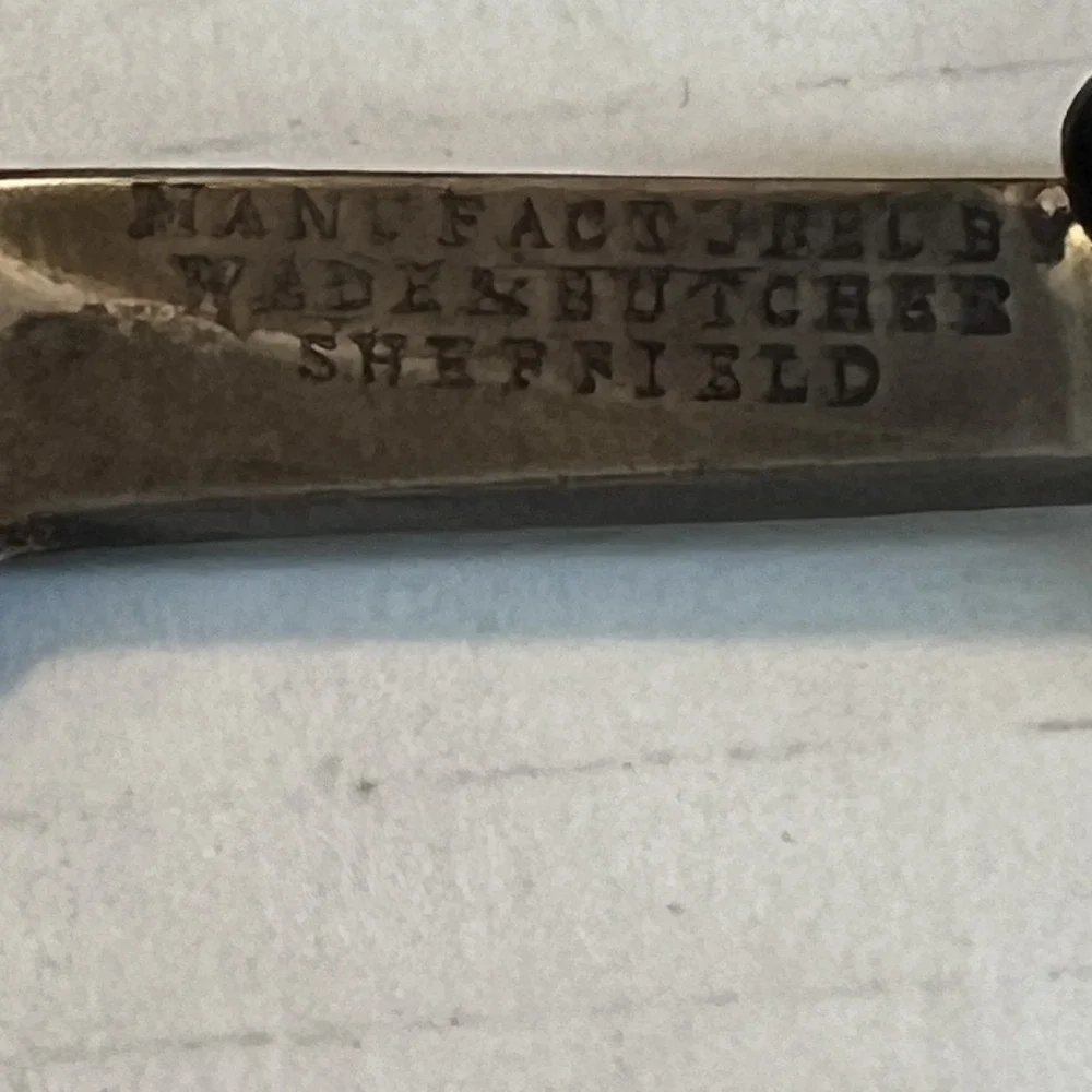 Antique WADE & BUTCHER Sheffield Straight Razor Foldable Black Handle w Case